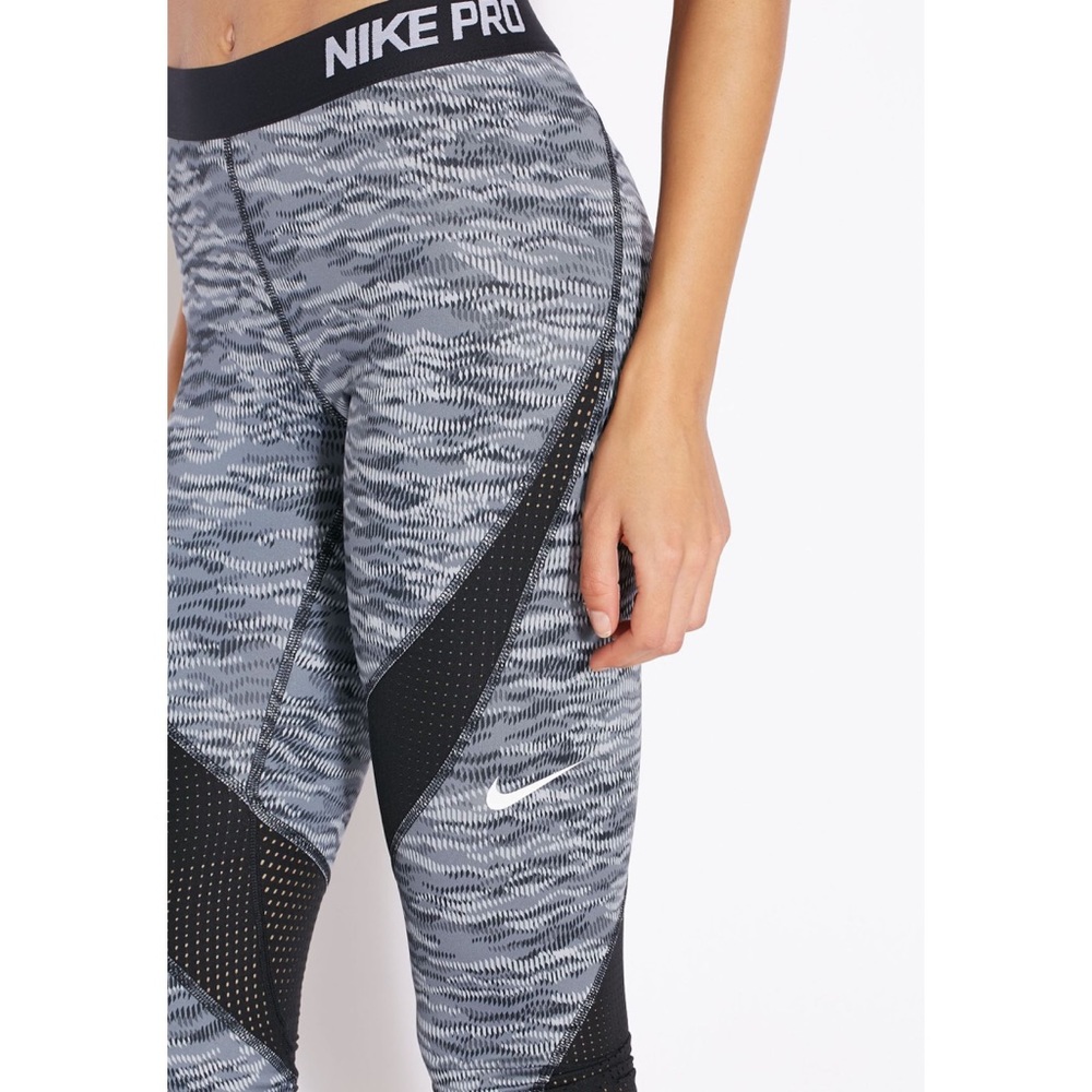 Nike Pro Hc Reflect Legging - Picture 2 of 4